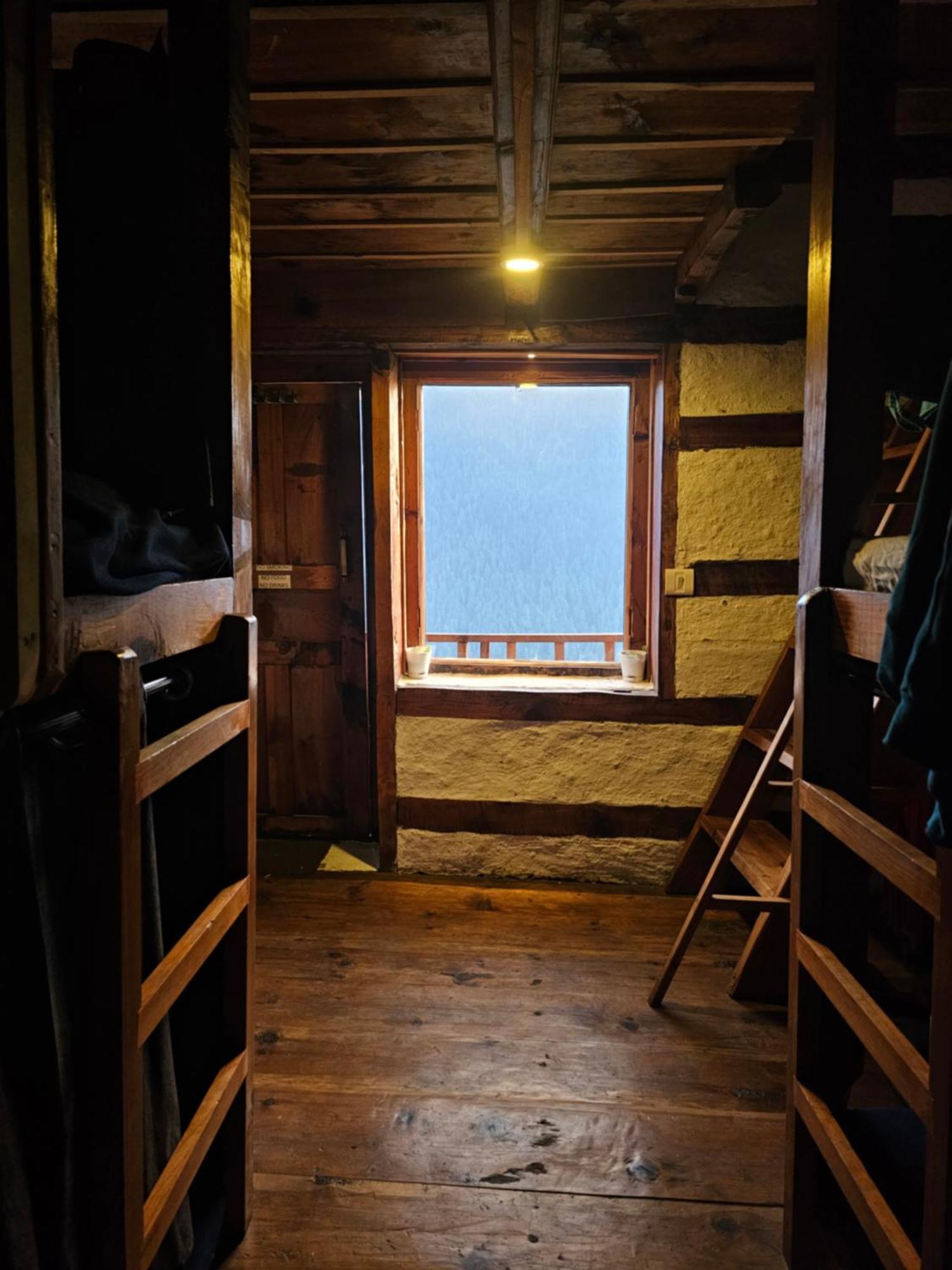 Parvatis Lap Luxury Hostel & Camps Kasol Exterior foto